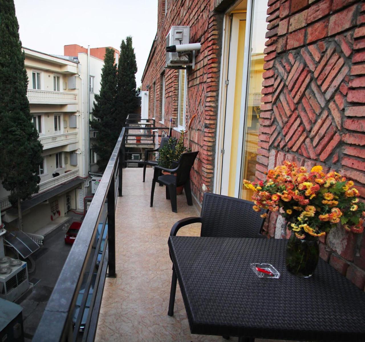 Old Tbilisi Trio Apartments Exterior foto